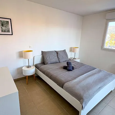 Appartement Avec Piscine Et Parking - 4 Pers. - Fr-1-900-13 *